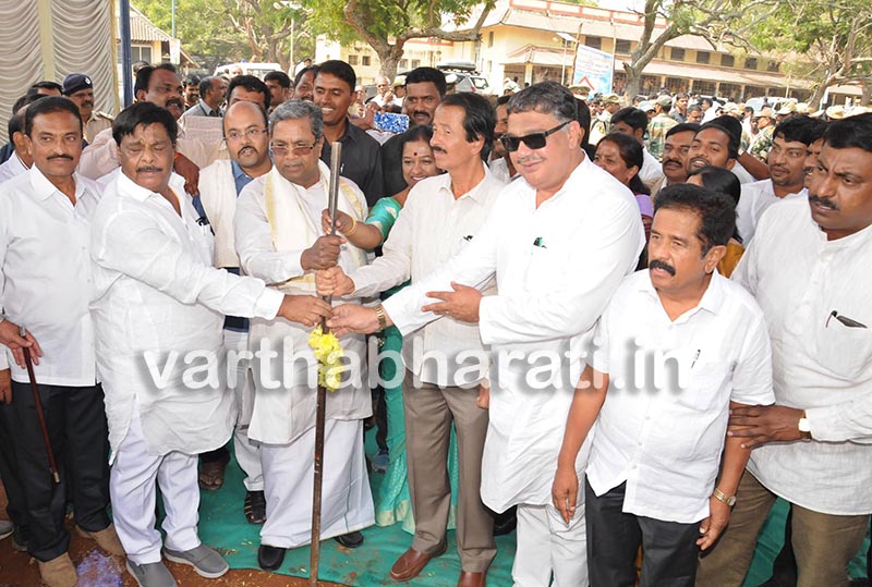 ಗಾಂಧಿ ಕೊಂದ ಪರಿವಾರದವರ ಆರ್ಭಟ ಅಪಾಯಕಾರಿ: ಸಿಎಂ ಸಿದ್ದರಾಮಯ್ಯ